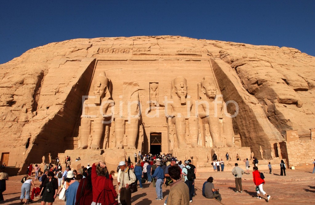 Abu Simbel - grandiozno delo u kamenu