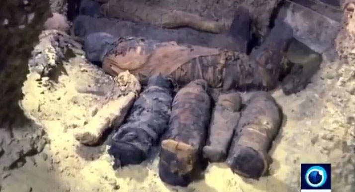 Egipatski arheolozi pronašli grobnicu sa 50 MUMIJA